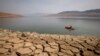 گزشتہ سال موسم گرما میں پہلی بار کیلی فورنیا کی اورویل جھیل کا کافی حصہ خشک ہو گیا تھا۔ 22 اگست، 2021ء (فائل فوٹو) 
